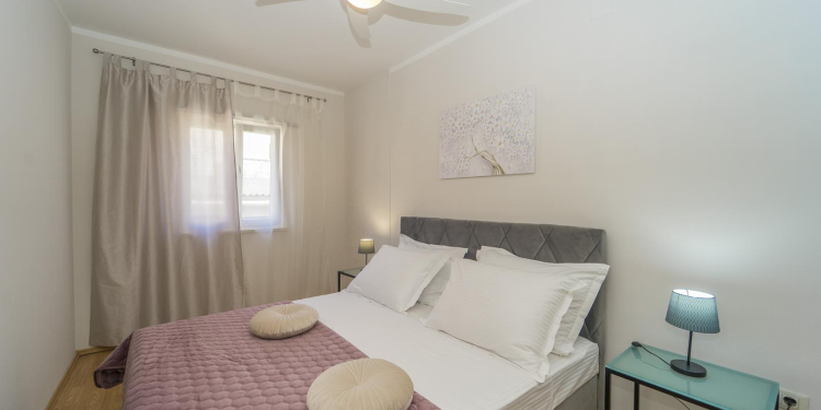 Apartment T&R